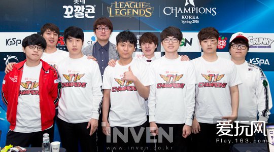 助跑节奏稳 助跑节奏稳