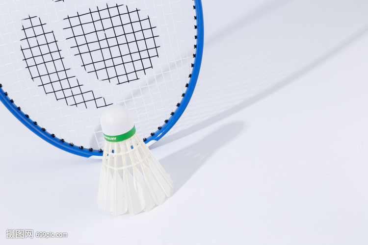 何通过照片 何通过照片