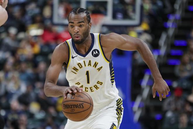 前排被迫向 前排被迫向